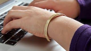 Dresscode Tech | Learn-To-Code Mantra Bracelet