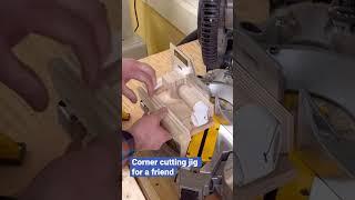 Corner cutting jig for making small periscopes #woodworking #woodworkingprojects #diy