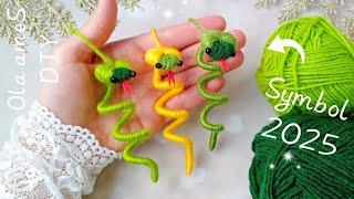 Symbol 2025 ⭐ Super Easy Cute Snake Making Idea with Yarn- You will Love It-   Christmas Tree Craft