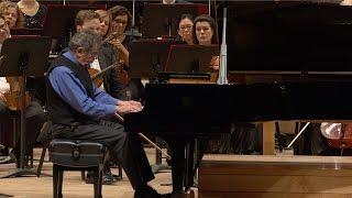 Philip Glass joue Mad Rush