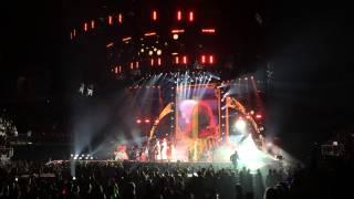 Taylor Swift Live Stage Invasion Stalker London o2 Arena 2014