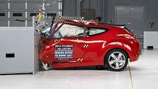 2014 Hyundai Veloster driver-side small overlap IIHS crash test