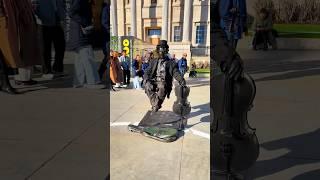 How Levitating Cello-man works his magic surprising the audience.#floating #art #works #livingstatue