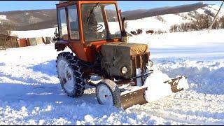 Турбо-Трактор Т-25 чистит снег зима 2020-г вездеход по бездорожью / НЕ НА ТОГО НАРВАЛИСЬ