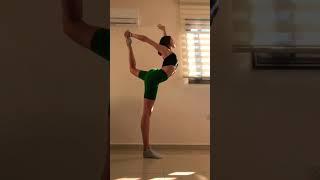 Mobility challenge / flexibility challenge / Lera the gymnast #shorts #gymnast #challenge