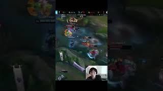 Doublelift reacts to Pro play  #shorts #leagueoflegends