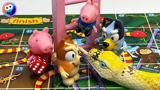 Bluey and Peppa Pig Play Snakes and Ladders