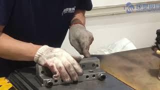 Secret injection mold factory: how workers deal with mold and machine processing