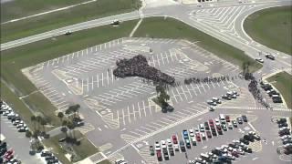 Kennedy Space Center  Employees Assemble for Historic Photo