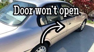 Door won’t open – from inside or outside!