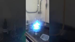 HCl (Acid) with Aluminum and copper sulfate Northern Lights chemistry demo