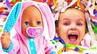 Paper party for Maya and Lina! Family videos for kids with toys for toddlers. Kids entertainment.