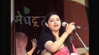 Mumtaz Naseem performing at KNIT Sultanpur (world`s best female poet)