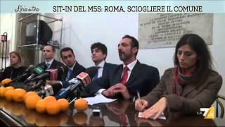 Sit-In del M5S: Roma, sciogliere il Comune