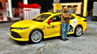 Моделька машины ЯНДЕКС ТАКСИ TOYOTA CAMRY 1/43. Быстрый тюнинг. Про машинки.