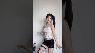 AI-Generated Twintail Girl Dance: Cute and Sexy