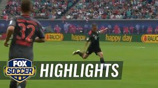 Thiago Alcántara snaps in header for Bayern Munich | 2016-17 Bundesliga Highlights