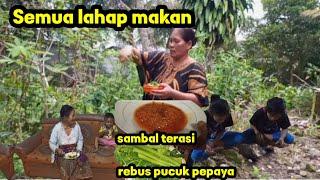 REBUS PUCUK PEPAYA SAMBAL TERASI SEMUA SUKA