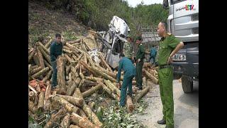 Lực lượng vũ trang tham  khắc phục giao thông trong vụ tai nạn tại dốc Bả Vai.