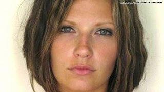 'Hot mugshot' woman sues company over picture