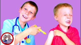 Helpful patient | Mike and Jake pretend play | Doctor set toys | Doctor kit  डॉक्टर सेट| العاب دكتور