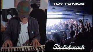 STUDIOBESUCH: Toy Tonics (Beitrag aus der rbb24 Abendschau)