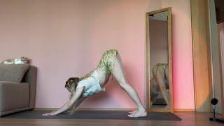 Stretching yoga flow - Yoga at mt Lovely Home