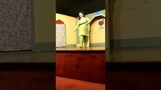 Sitara Baig Sadi kuri Big b Stage Dancer