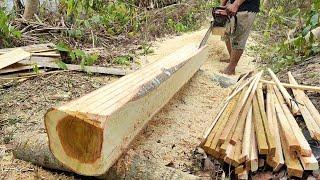 The skills of the chainsaw operator make battens measuring 2.5 cm × 3 cm with a chainsaw