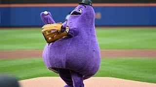 Grimace Throws First Pitch at Citi Field