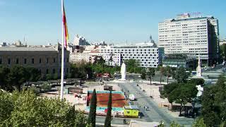 ¡Así se monta una pista de tenis en el centro de Madrid! (Timelapse del MUTUA MADRID OPEN en Colón)