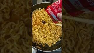 Samyang Cheese Hot Chicken Flavour Ramen #ashortaday #shorts