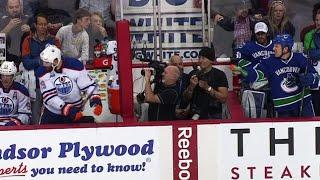 NHL: Penalty From The Bench