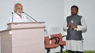 Shri Paalam Kalyansundaram & his biographer Shri S G Suryah at IIT Madras