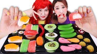 Real sushi vs Candy sushi! 리얼앤 초밥캔디 Mukbang JiniYum 지니얌 먹방