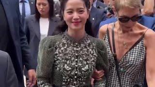 Jisoo, Jennifer Lopez, Deva Cassel, Rosamund Pike étaient au défilé Dior de la Fashion Week Couture