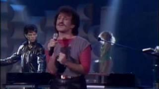 Matthew Wilder - Break My Stride ( Full & HQ )