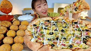 ASMR 달콤한 고구마피자 뿌링치즈볼 뿌링멘보샤 리얼먹방 :) Sweetpotato pizza, Cheese balls, Mianbao Xia (courtesy) MUKBANG