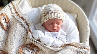 COZY & CUTE  Easy and FAST Crochet Baby Hat (with stripes) 