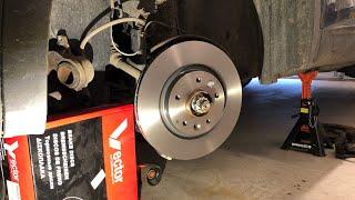Renault Kadjar front brake disc and pad replacement