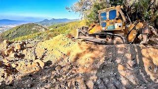 ~IN THE FOREST WITH DOZER~Expanding the narrow road for the rotation of Large Truck and Off-road