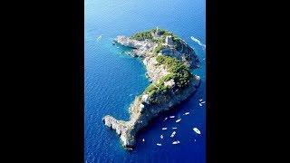 Dolphin Island. Остров Дельфин. Галло Лунго, Ли Галли, Италия