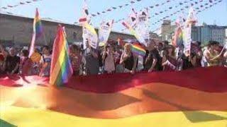 Istanbul gay pride activists rally despite ban