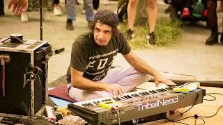 TRIBALNEED - Melodic Techno Live Looping Roland Juno 106 analog syntheziser at Mauerpark Berlin