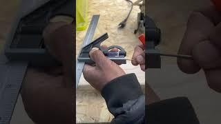 How to use a Combination Square #carpentry #tricks #wood #tips #carpenter #circularsaw #shorts