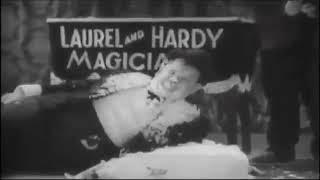 Laurel & Hardy - The Hollywood revue of 1929 (Hollywood che canta) - 1929 - short