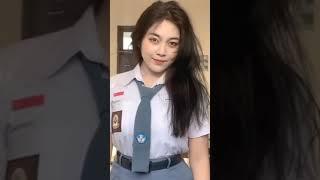 KUMPULAN CEWEK SMA CANTIK VIRAL TIKTOK ~ CEWEK CANTIK VIRAL TIKTOK