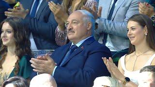 Лукашенко побывал на конкурсе красоты "Мисс Беларусь"