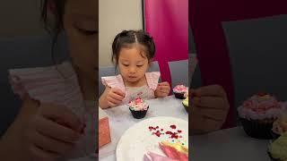 BakinLove x ShineBright - Kids Cupcake Decorating Class