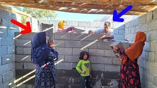 The steady steps of a single woman and her daughters with the help of a master in building a house